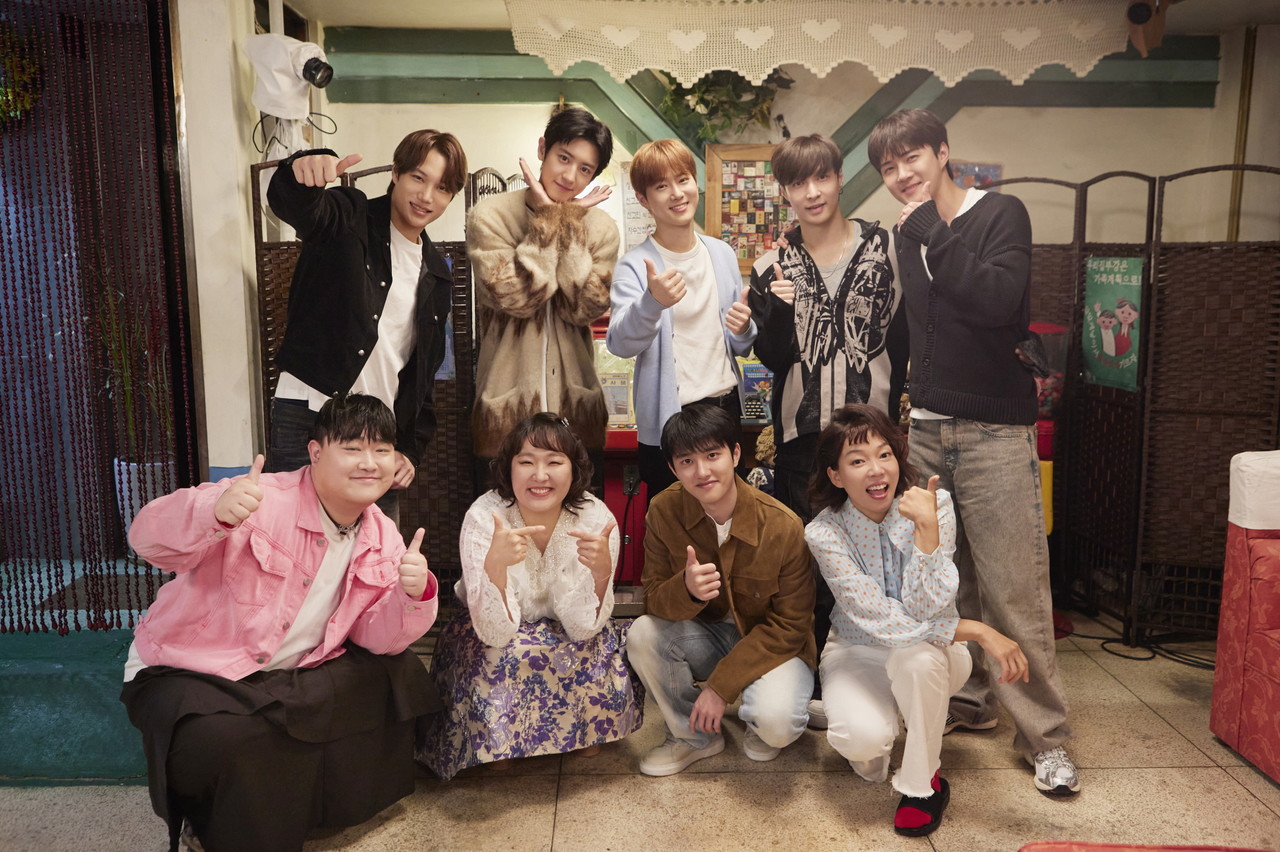 엑소 완전체 멤버 (사진=쿠팡플레이 예능 '자매다방')