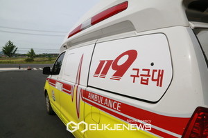 안성 평택제천고속도로서 8중 추돌…화물차 승용차 들이받아 중상