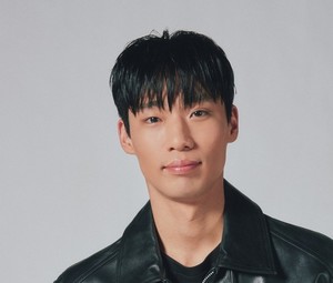 '싱어게인4' 우승 이오욱, 오늘(7일) 신보 '너에 대한 모든 것' 발매