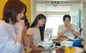 KTX 이어 과거 가족 영상까지 파묘…박위 송지은 부부 왜 시끄럽나?