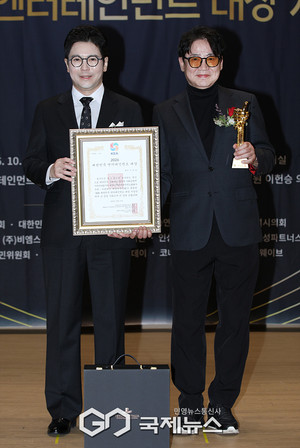 [GJ포토] 배우 이영하, '2026 대한민국 엔터테인먼트 대상 수상'